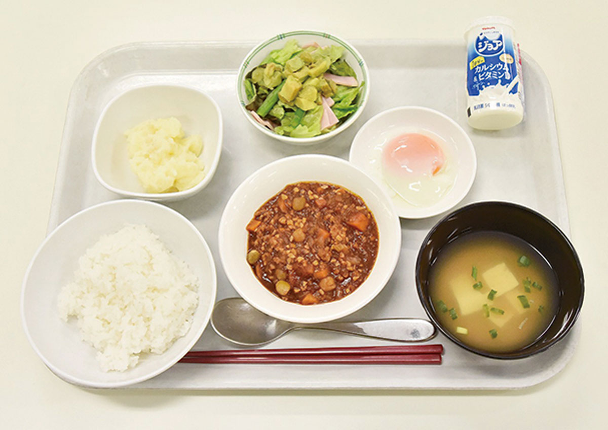 画像2: 朝食：朝からおいしいメニューが並ぶ