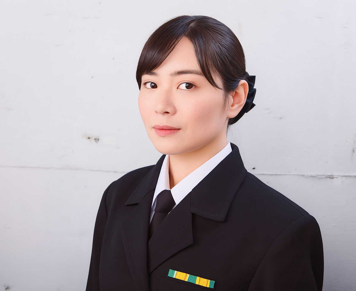 画像: 前髪に厚みを持たせて優しい印象を与えるスタイルに