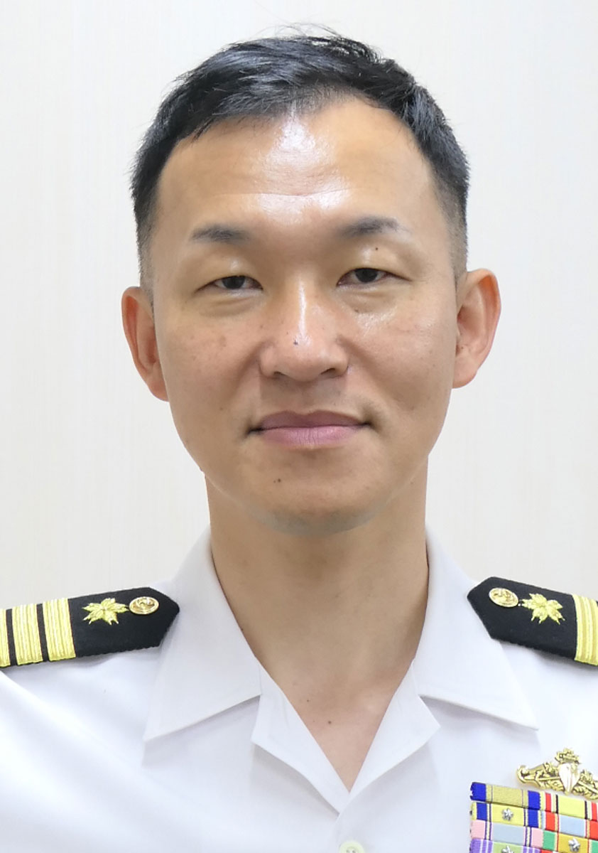 画像: 「食の面では、デザートメニューを取り入れるなど、隊員が喜ぶ食事を提供するように心がけています」と話す熊代1佐