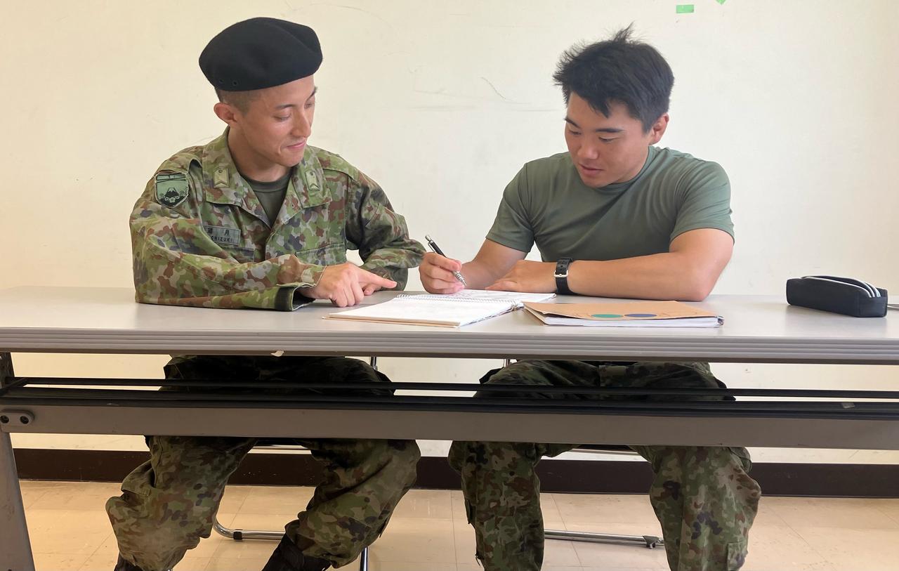 画像: 漫画部：自衛隊の“絵師”集団