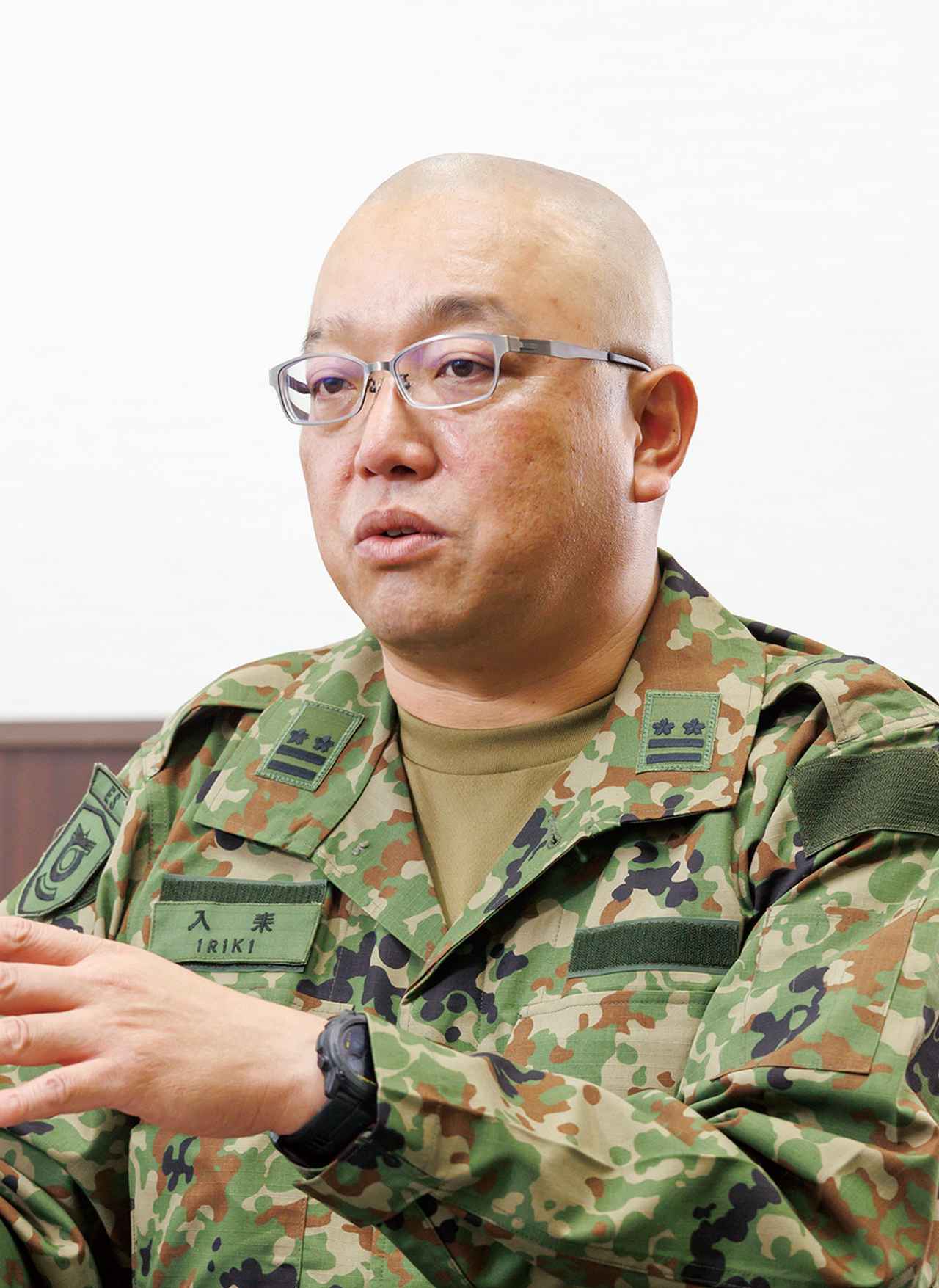 画像: 施設学校企画室能力構築支援班長入耒2佐。「日本人の丁寧さ、計画性の高さも教えたい」