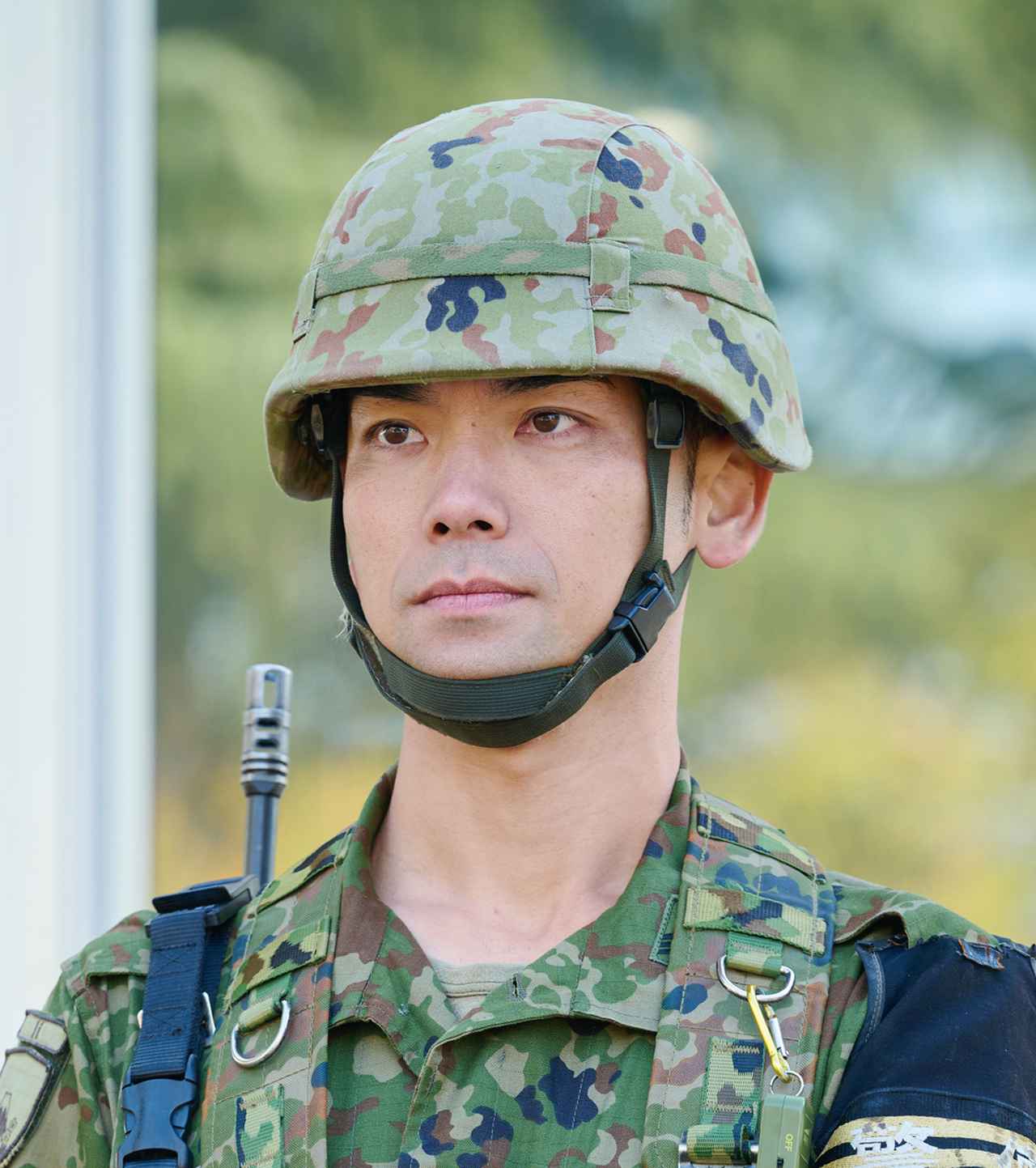 画像: 駐屯地警備の根幹を担う、警衛隊の司令、吉光1等陸曹。警衛員の配置や巡察の計画、警戒態勢の維持、緊急時の初動判断まで幅広い任務を統括