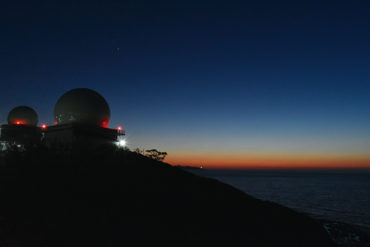 画像: 交代勤務で日夜切れ目なく空からの侵入者を警戒（第19警戒隊）