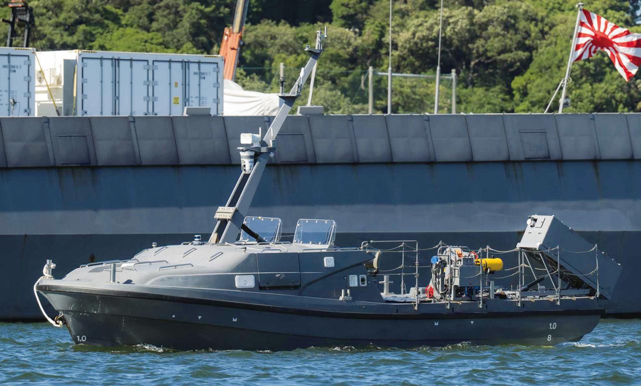 画像: プログラミングにより自動航走!機雷処分用水上無人機(USV)