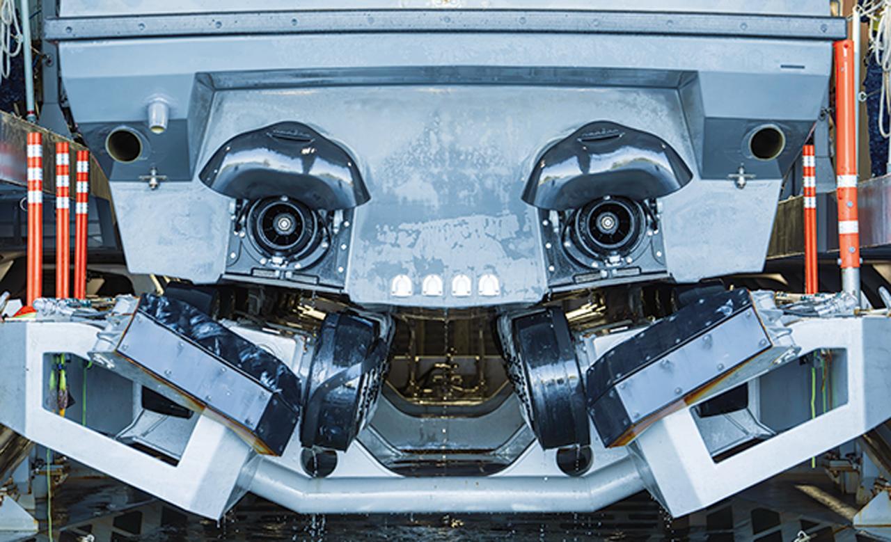 画像: ウオータージェット推進器を2基搭載