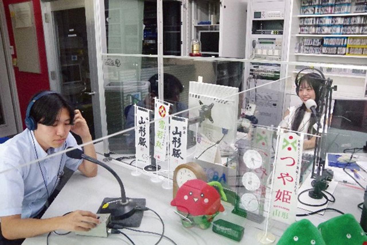 画像: 佐藤氏と出演した山形地本の山田事務官