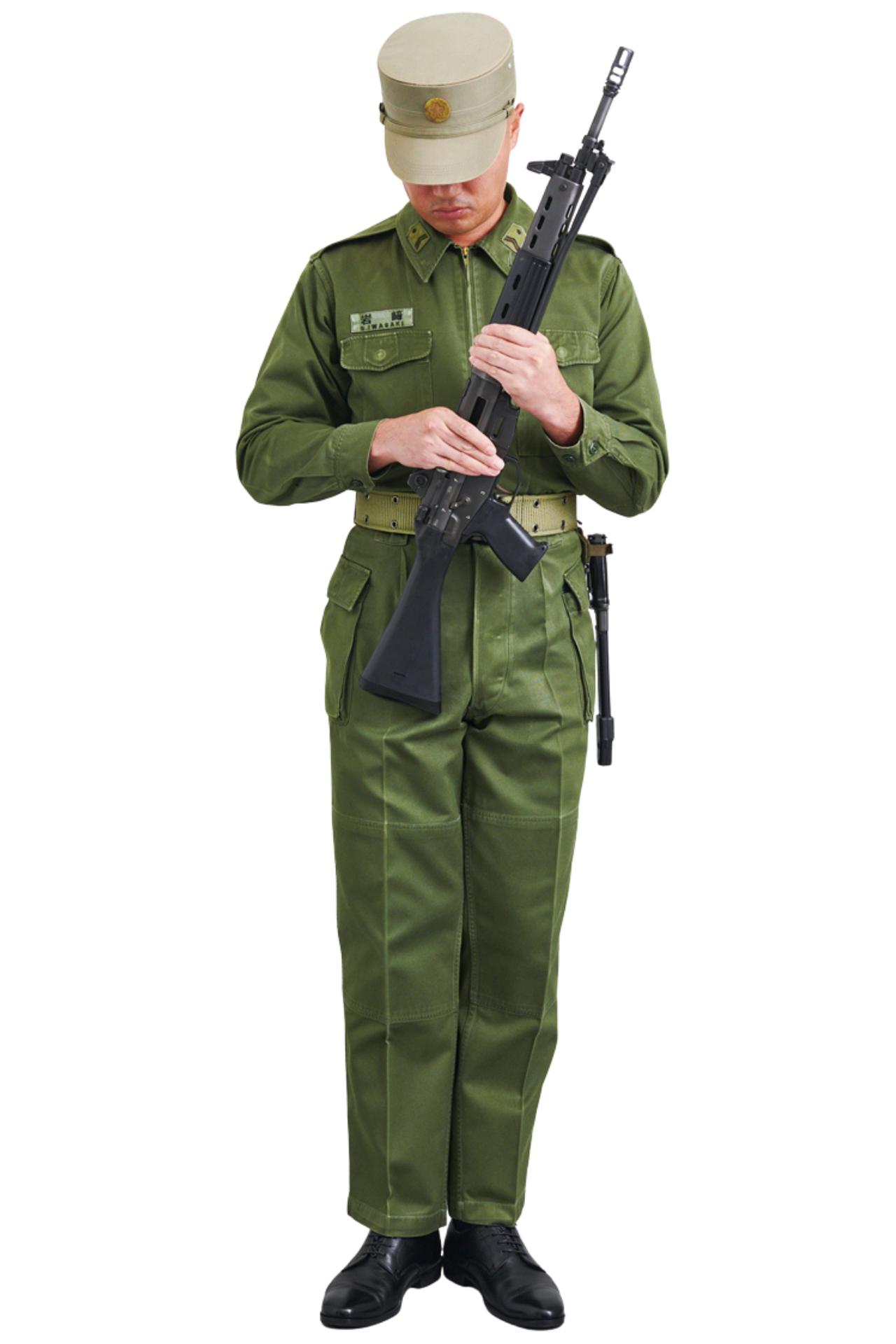 画像10: 【音声付き】自衛官が小銃やけん銃を扱うときの号令。「になえ 銃」ってどんなポーズ？