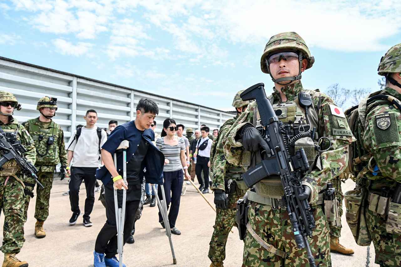 画像: タイ軍の基地にて、海外での有事に備えた在外邦人等保護措置の訓練も行われた