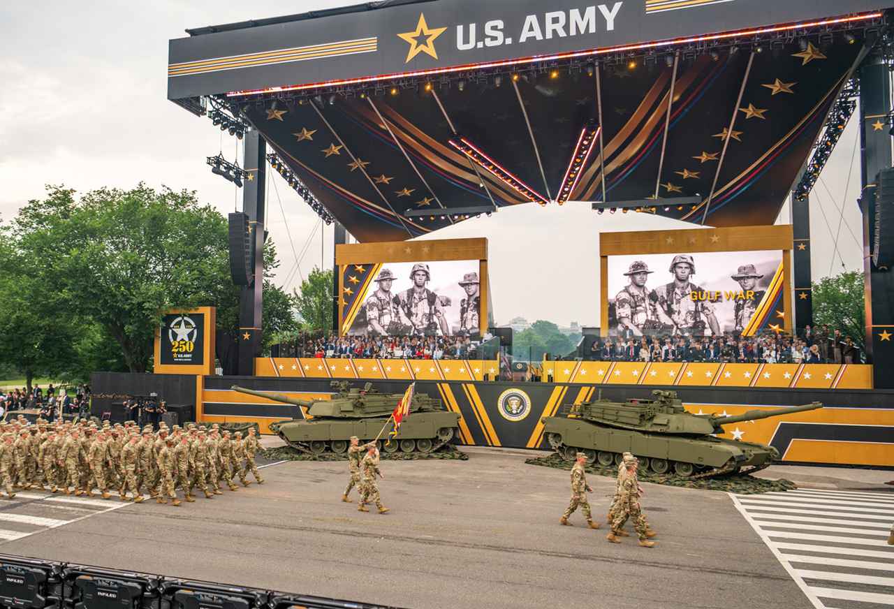 画像: 2025年6月14日に行われた、アメリカ陸軍創設250周年を祝う軍事パレード。兵士約7000人が行進した 出典/Defense Visual Information Distribution Service
