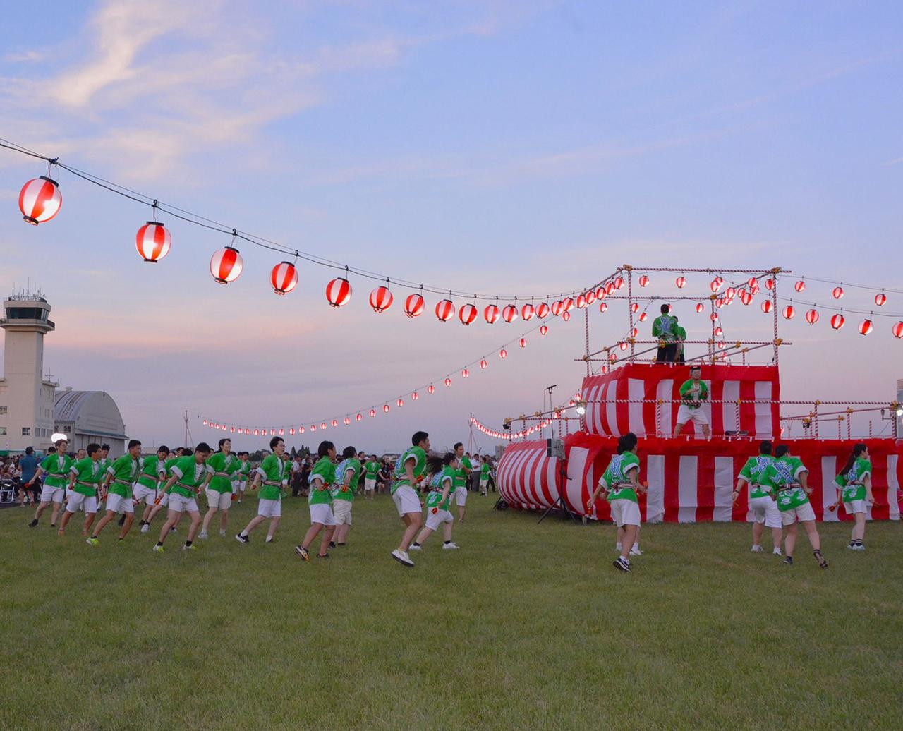 画像: 伝統の“かっぱ踊り”が名物