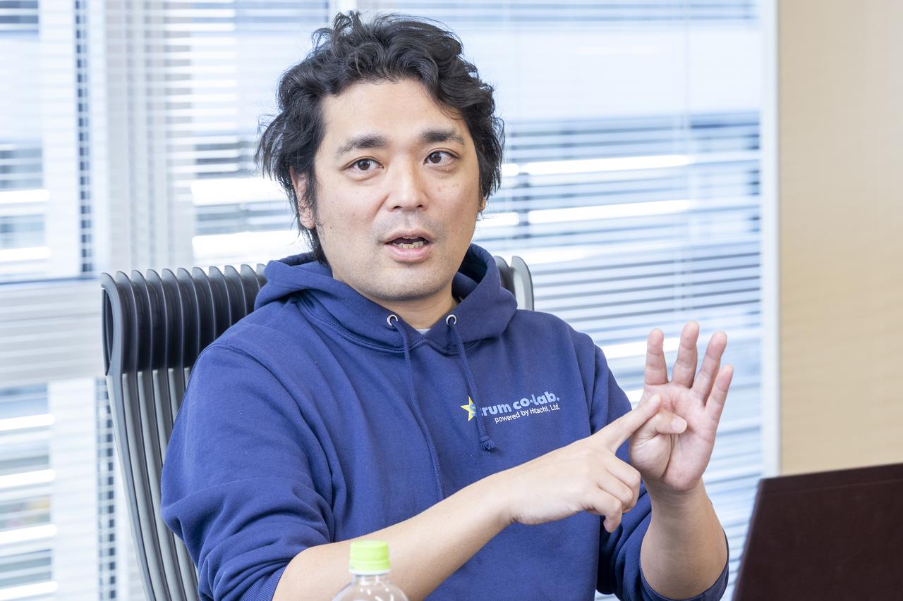 画像: 小林健輔 日立製作所 AI＆ソフトウェアサービスビジネスユニット マネージド＆プラットフォームサービス事業部 HMAX＆AIプラットフォーム本部 データプラットフォームソリューション開発部 ソフトウェア開発基盤Ｇ シニアアジャイルコンサルタント