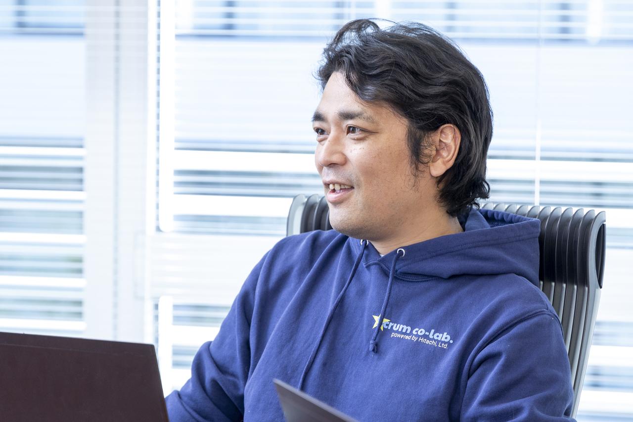 画像: 小林健輔 日立製作所 AI＆ソフトウェアサービスビジネスユニット マネージド＆プラットフォームサービス事業部 HMAX＆AIプラットフォーム本部 データプラットフォームソリューション開発部 ソフトウェア開発基盤G シニアアジャイルコンサルタント