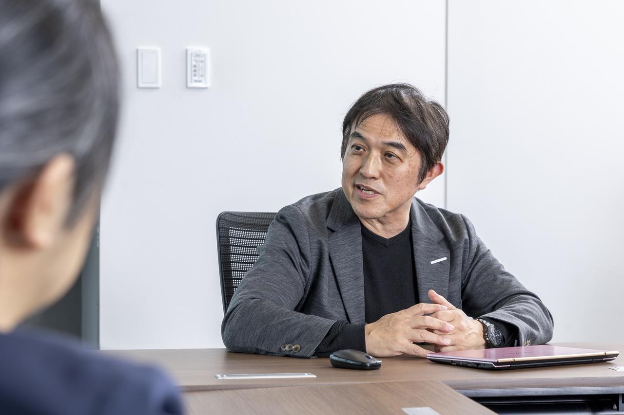 画像: 福島真一郎氏(日立製作所 デジタルシステム&サービス統括本部 経営戦略統括本部 Lumada & AI戦略本部 Lumada Collaboration LIHT Director 日立認定デザインシンキング・イニシアティブ(プラチナ))