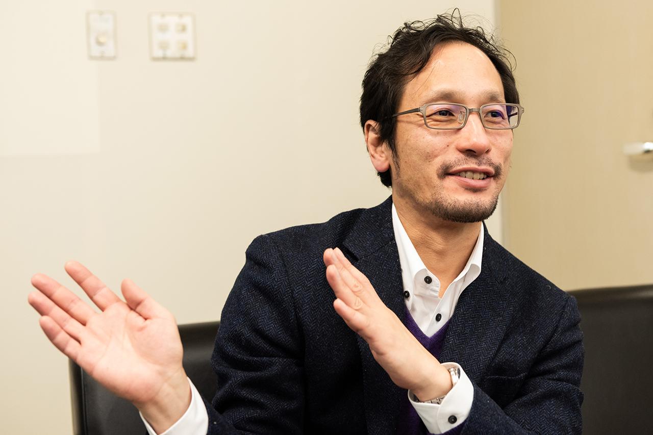 画像: コンピュータやロボットの研究の知見を生かし、AIを活用した合成バイオの研究を進める伊藤潔人
