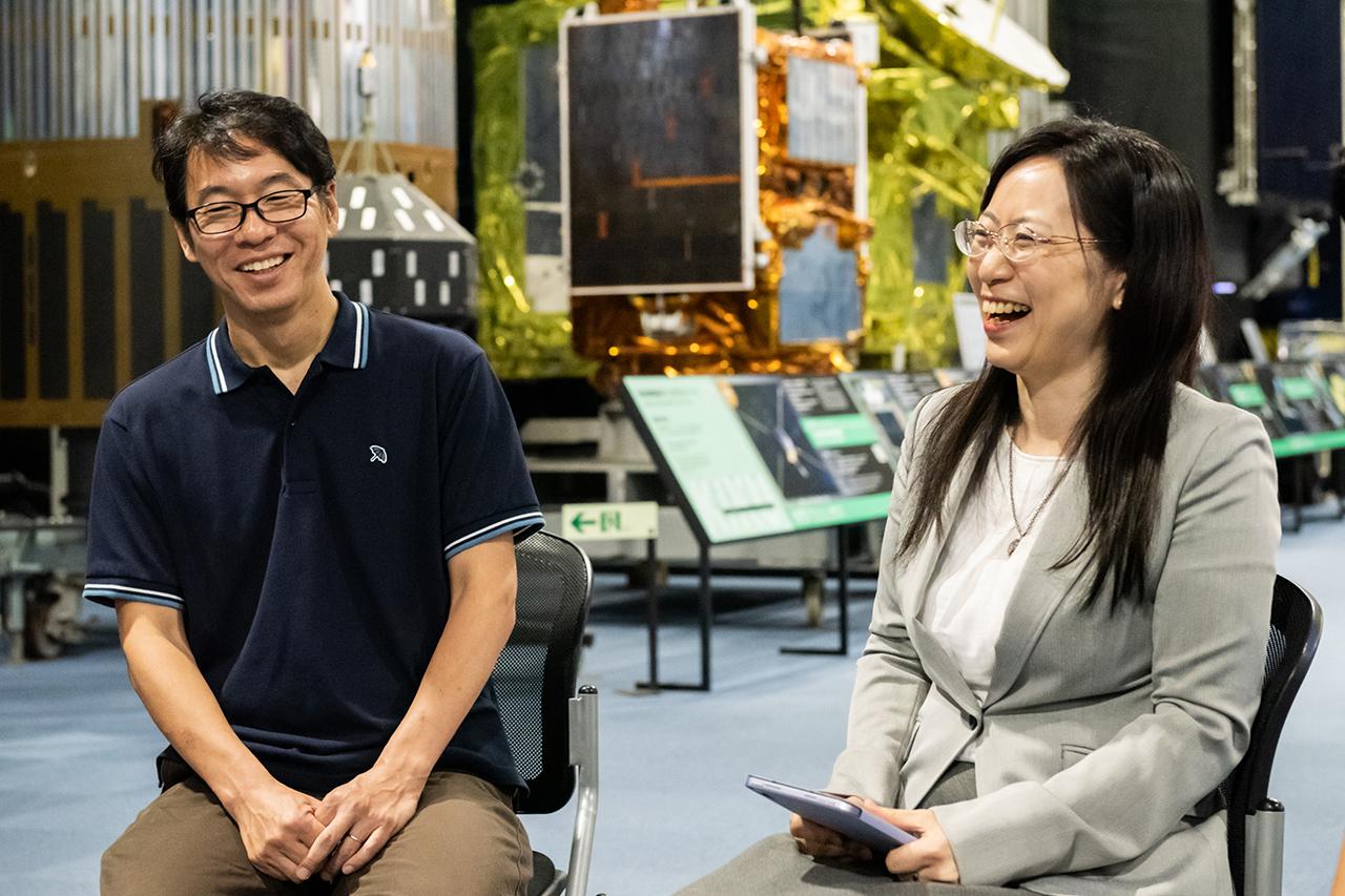 画像: 小澤さんと鳥阪さんはともに、アメリカのCaltechで研究生活を送った経験を持つ