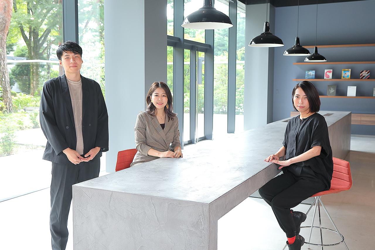 画像: 左から、ナビゲーターの日立 高田将吾、日建設計 吉備友理恵さん、日立 金田麻衣子