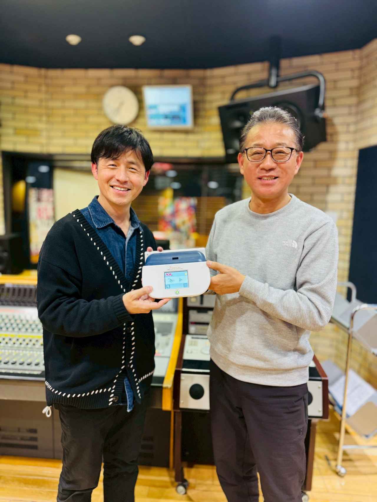 画像2: 日曜6時15分からは「U.K.とヒロの世のため後のためラジオ」。