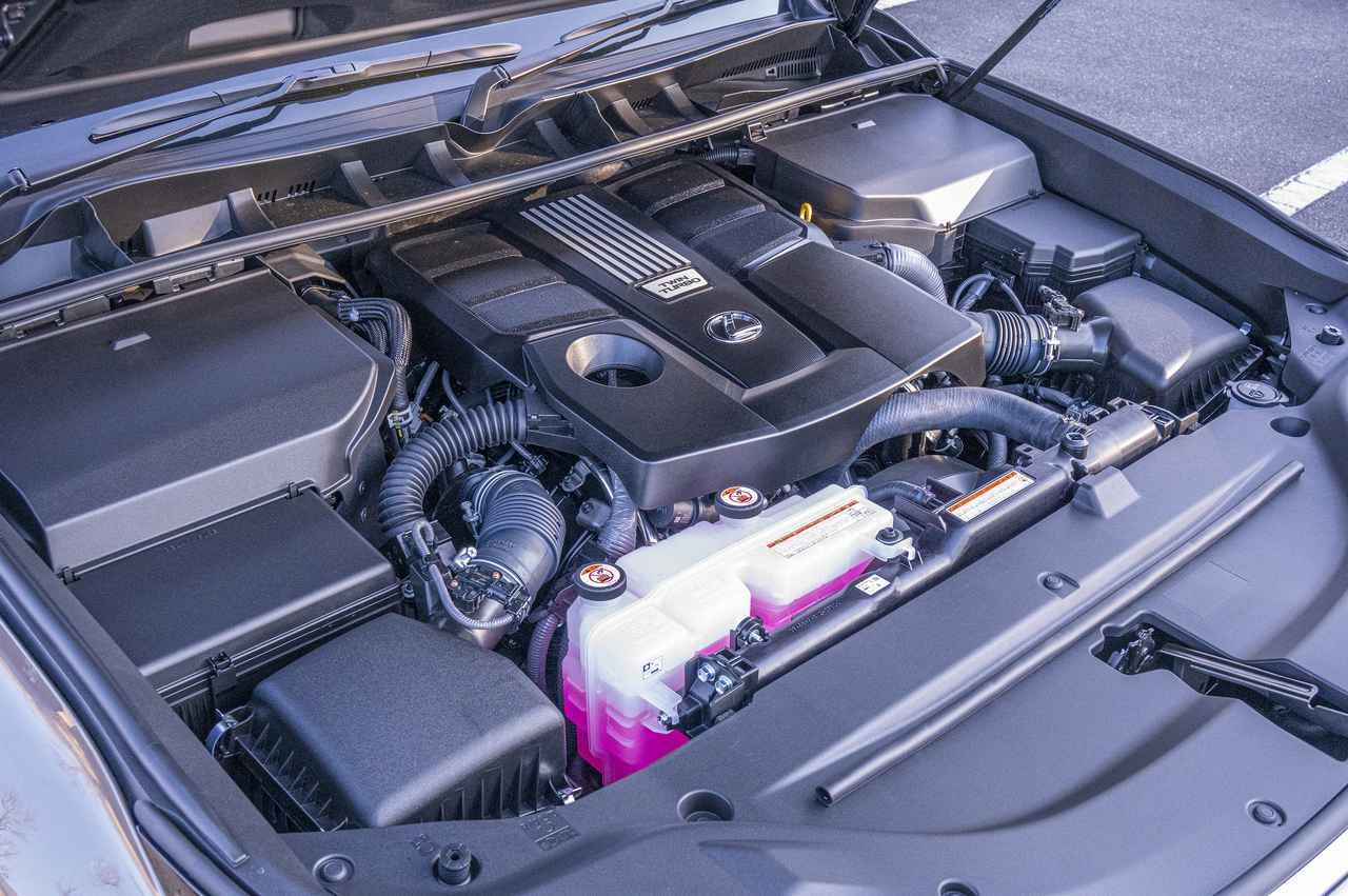 画像: 新開発の3.5L V6ツインターボガソリンエンジン。従来のV8自然吸気エンジンからダウンサイジングしつつターボ化によって出力、トルクともに向上している。