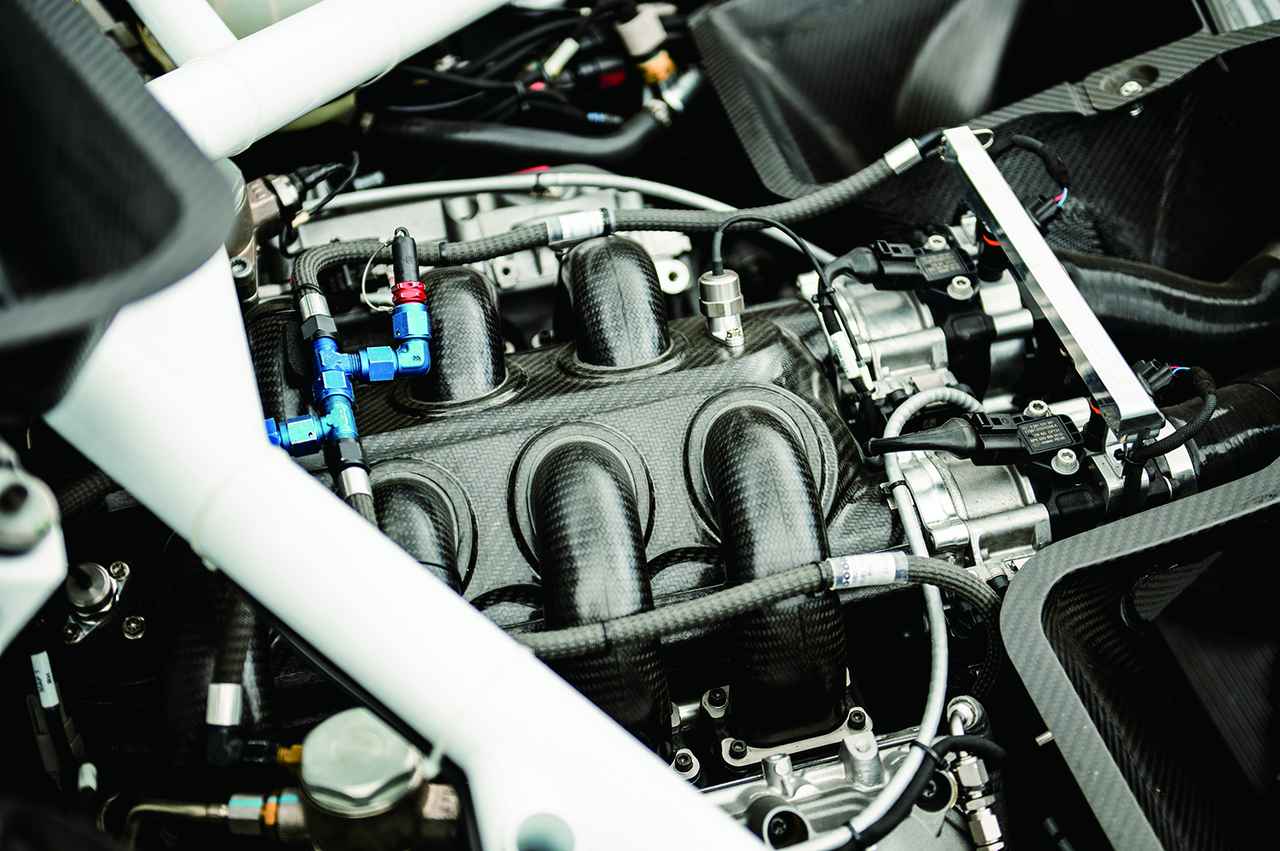 画像: コンチネンタルGT3 パイクスピークに搭載されるV8ツインターボユニットは、最高出力750psを超える。使用される燃料はオクタン価98。