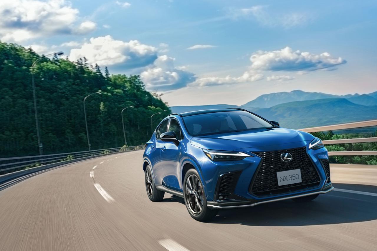 画像: 2021年10月にフルモデルチェンジされたNX。LSのようなLiDARは採用されず、ミリ波レーダーと単眼カメラでセンシングする。