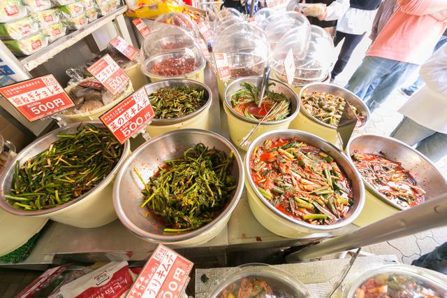 画像2: ④16時 山田商店|韓国の方もビックリ! エンタメ性あるキムチ店