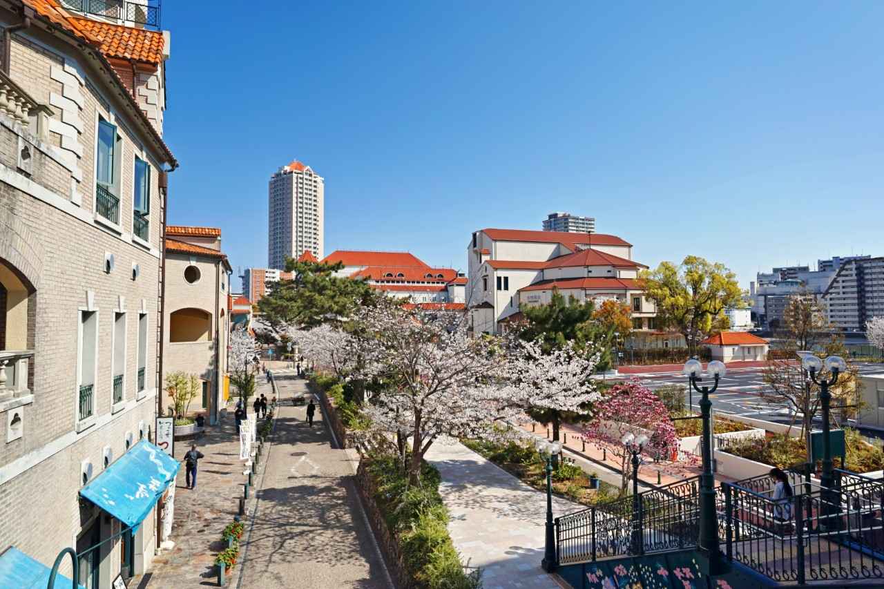 画像1: 【兵庫】レトロかわいいをのんびり満喫する、宝塚「花のみち」