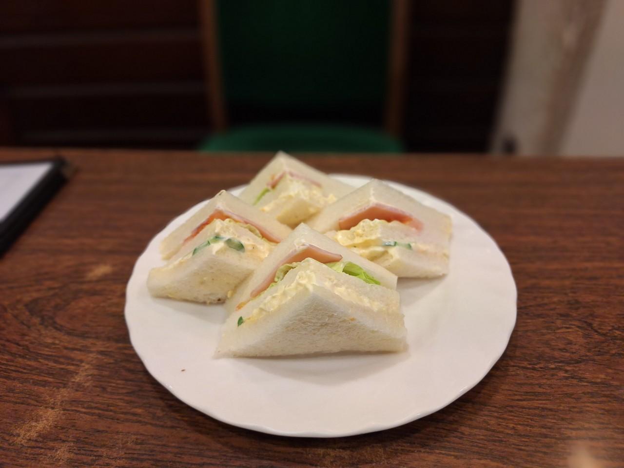 画像2: 誰もが懐かしくなる“これぞ喫茶店モーニング”|萩原珈琲店 元町サントス