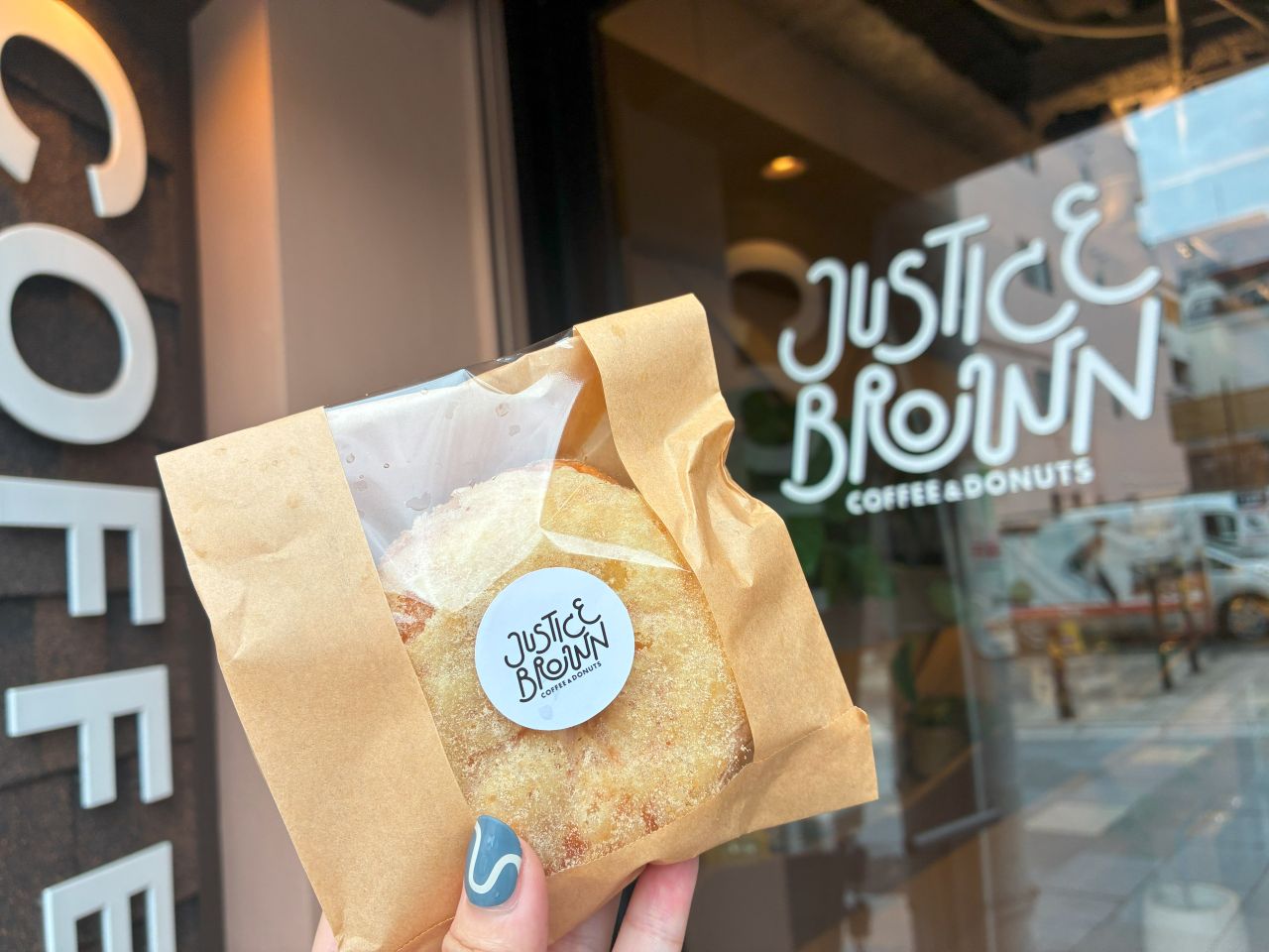 画像2: 「JUSTICE BROWN（ジャスティスブラウン）」｜最新！“ザクふわ”食感の台湾ドーナツ