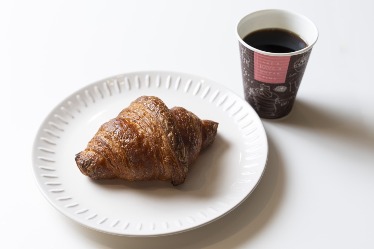 画像: 「お好きなパンセット」（500円 ※写真はクロワッサン）