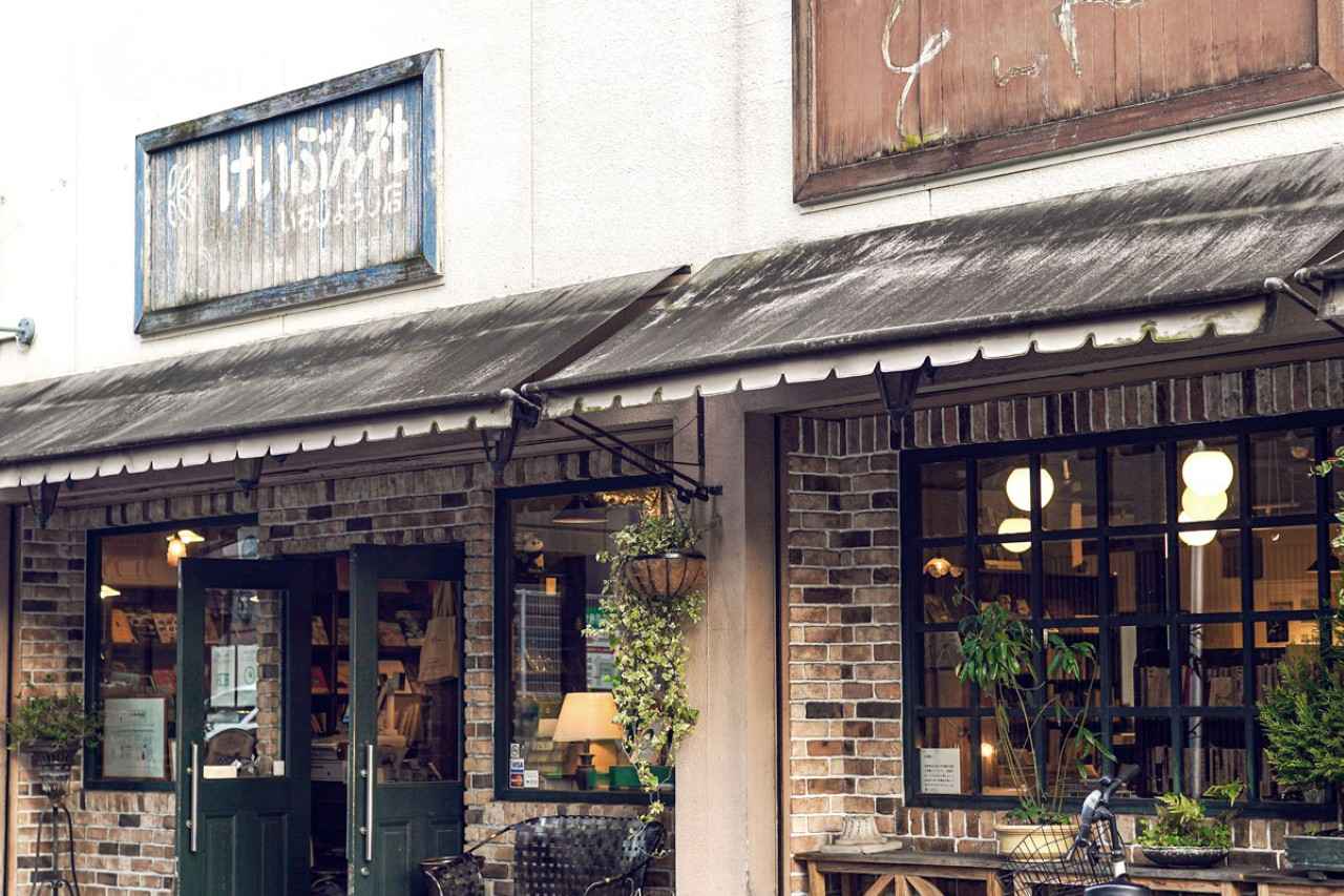 画像1: 恵文社一乗寺店 | 美しい空間にゆるやかに並べられた本のなかから、特別な一冊と出会う