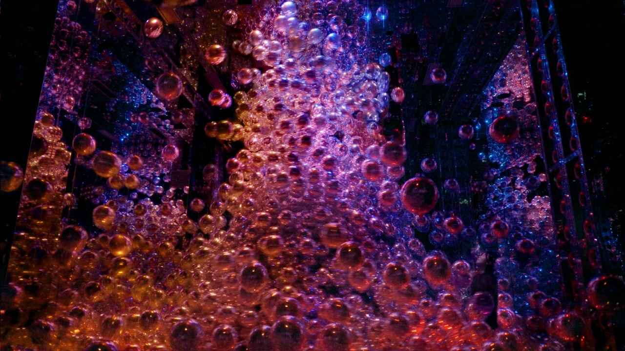 画像: チームラボ《Morphing Continuum》©チームラボ