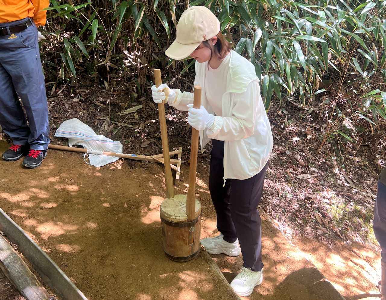 画像7: 世界遺産「紀伊山地の霊場と参詣道」保全活動 第2弾!高野山で道普請ウォークを実施
