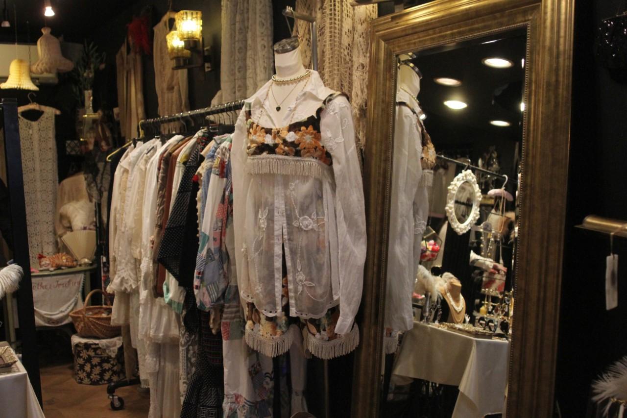 画像2: Boutique 888|心ときめくカワイイ古着やアンティーク小物が満載のレディース専門店