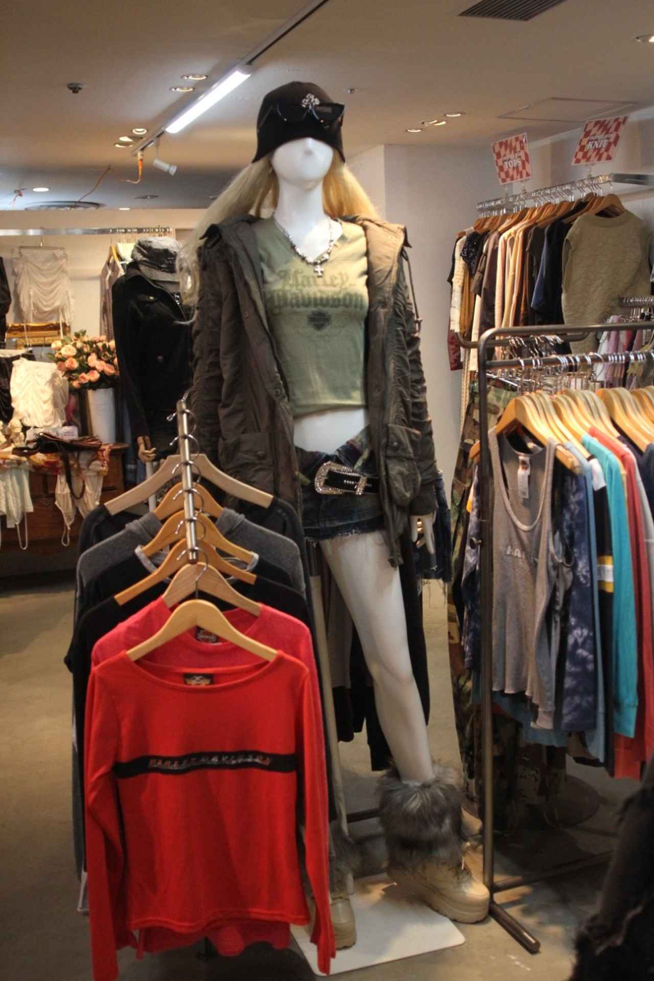画像18: 多様な文化が根付く街・神戸の古着屋4選。アメカジからY2Kまでおすすめ店をご紹介