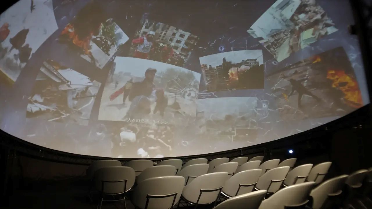 画像: 国際赤十字・赤新月運動館では、紛争や災害についてまとめた映像をドームシアターで見ることができる（2025年大阪・関西万博）