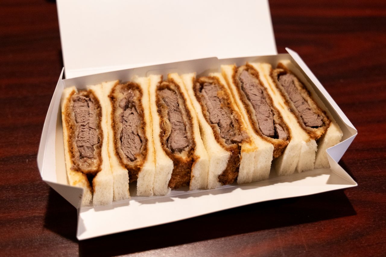 画像: ヘレビフカツサンド2,200円