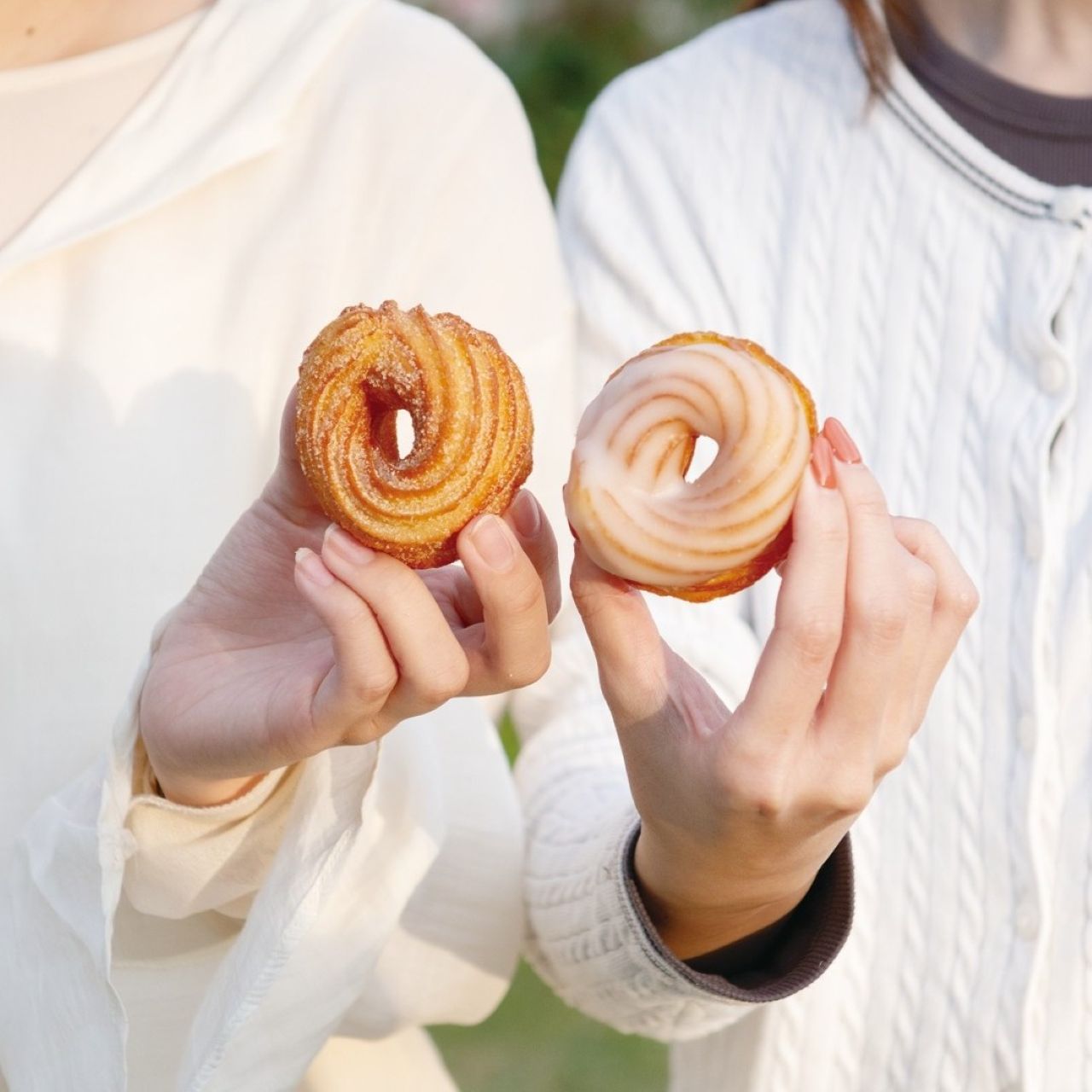 画像2: 北新地に新登場!ふわっと食感のフレンチクルーラー専門店「モンクルーラー」