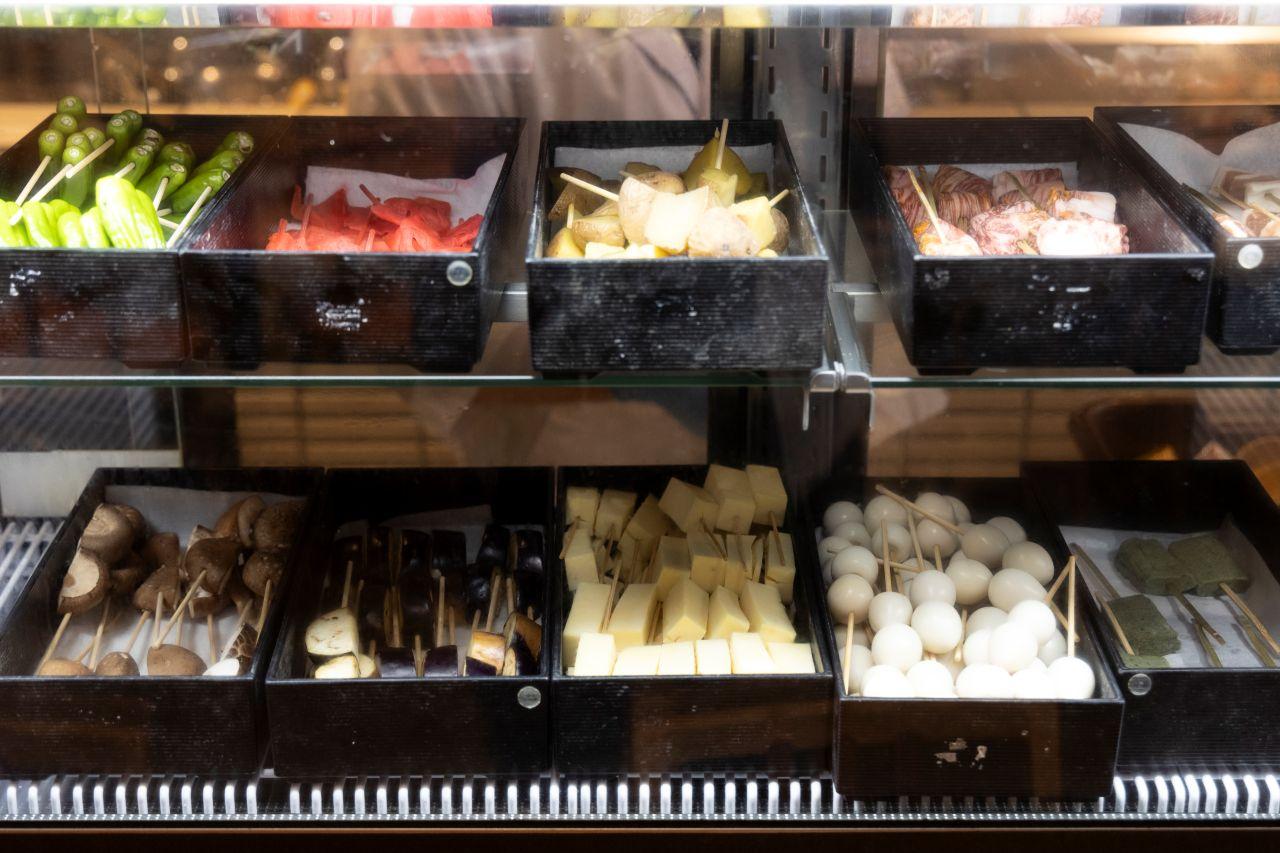 画像3: お串かつとお出汁 串右衛門|個室もある広々とした和モダン空間で創作串カツを!