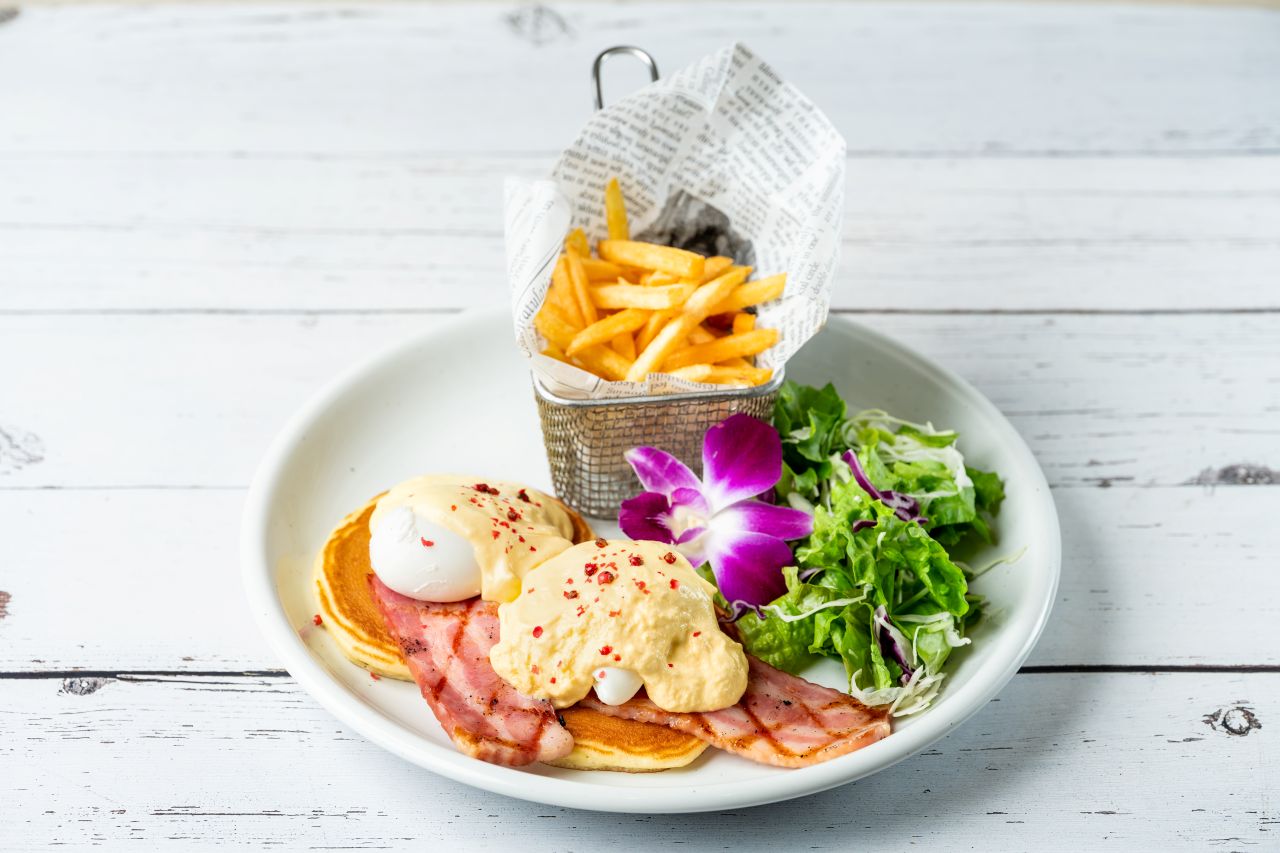 画像: 「エッグベネディクト」平日1,480円、土日祝1,580円