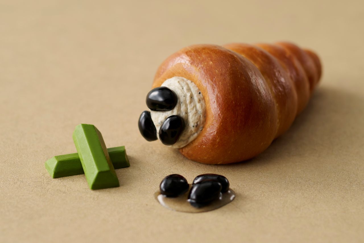 画像: コロネ（黒豆と抹茶）486円