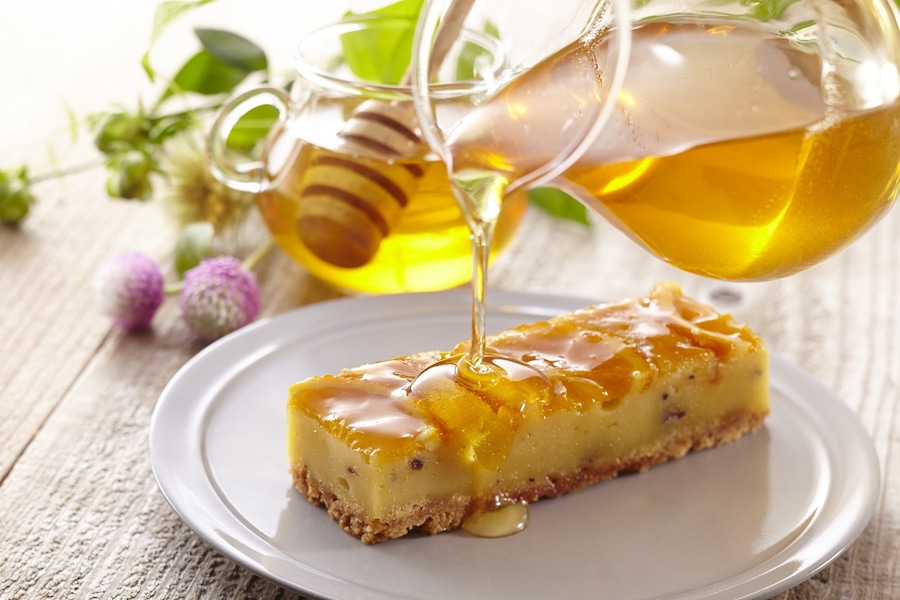 画像1: フルーツとはちみつの艶に心ときめく。しっとりザクザク食感の「ハニカムタルト」