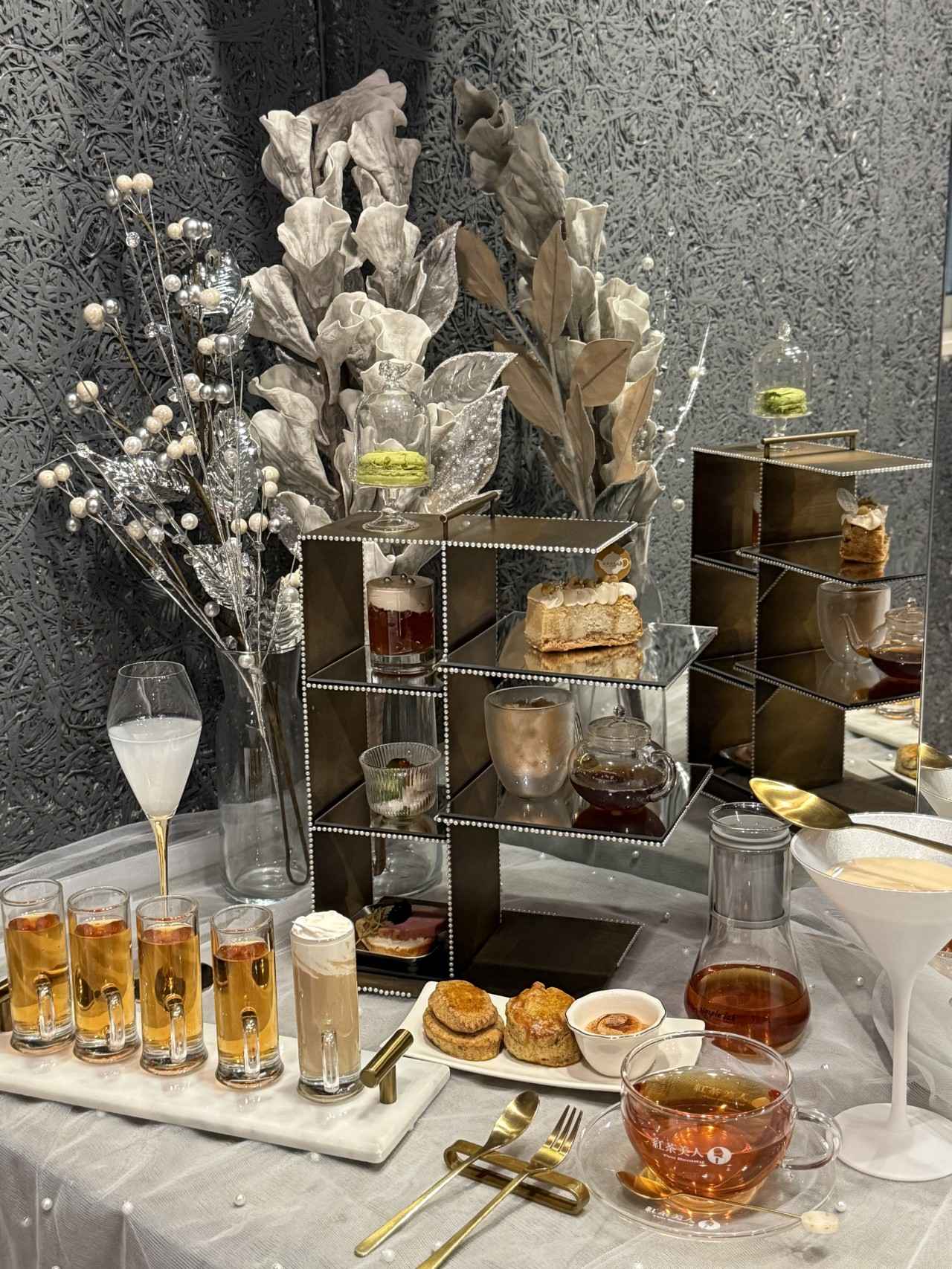 画像: 「紅茶のプレミアムアフタヌーンティー」(冬季限定・ティーフリー付き90分制3,850円)