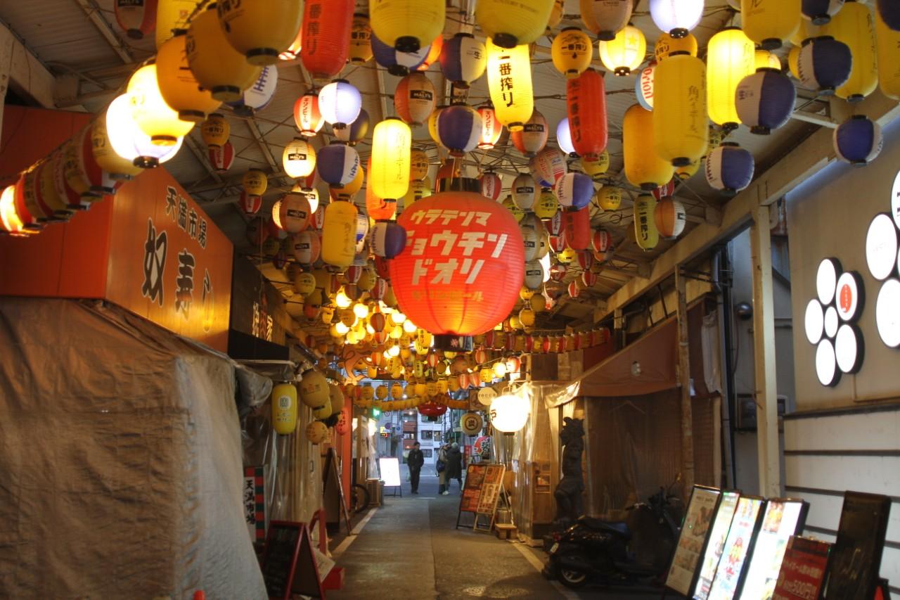 画像1: 裏天満ちょうちん通りのおすすめ居酒屋・バル4選。ネオンに誘われて味わう、大阪の夜
