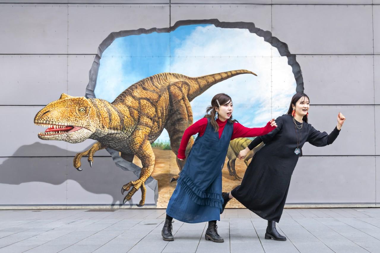 画像2: まだまだある!恐竜トリックアートに挑戦