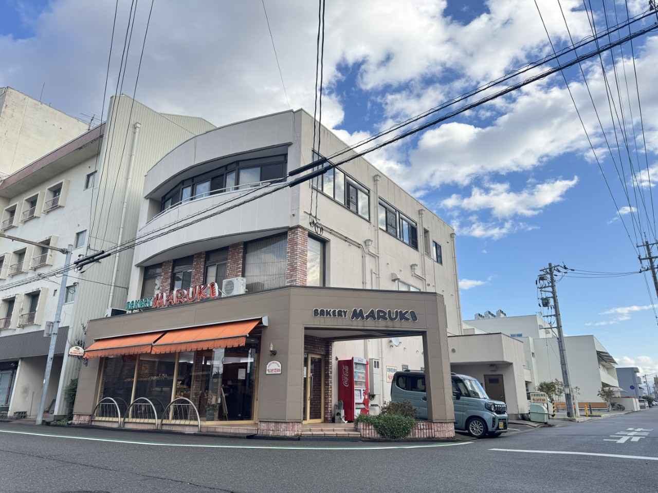画像1: 朝のパン屋はその街の縮図「ベーカリーマルキ」