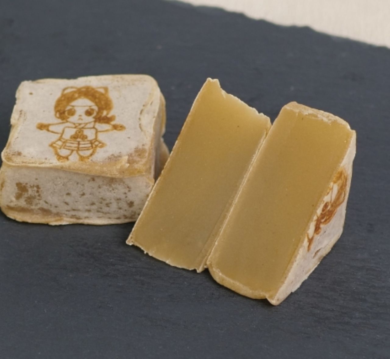 画像: 芋きんつば 極(300円/1個)