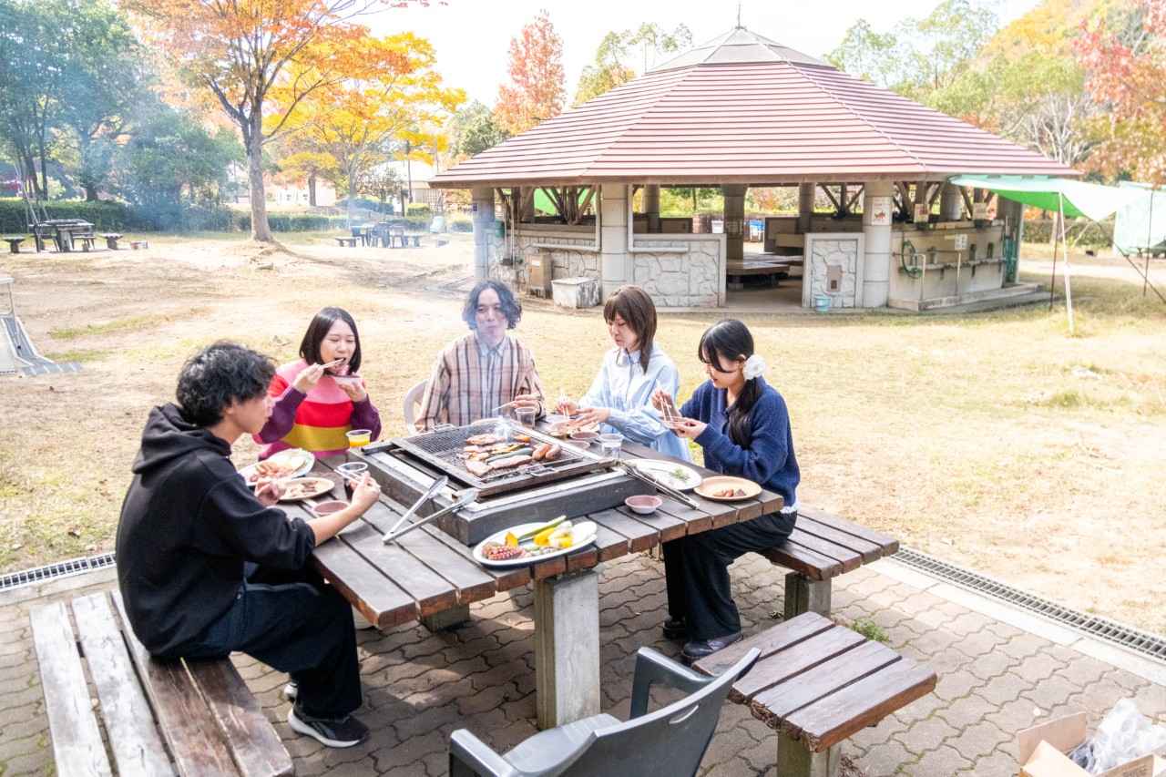 画像: デイキャンプ場（バーベキュー）