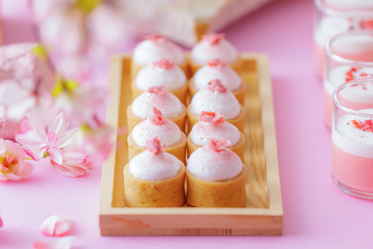 画像2: お花見のあとに立ち寄りたい。“あまおう×桜×抹茶”のご褒美ビュッフェ
