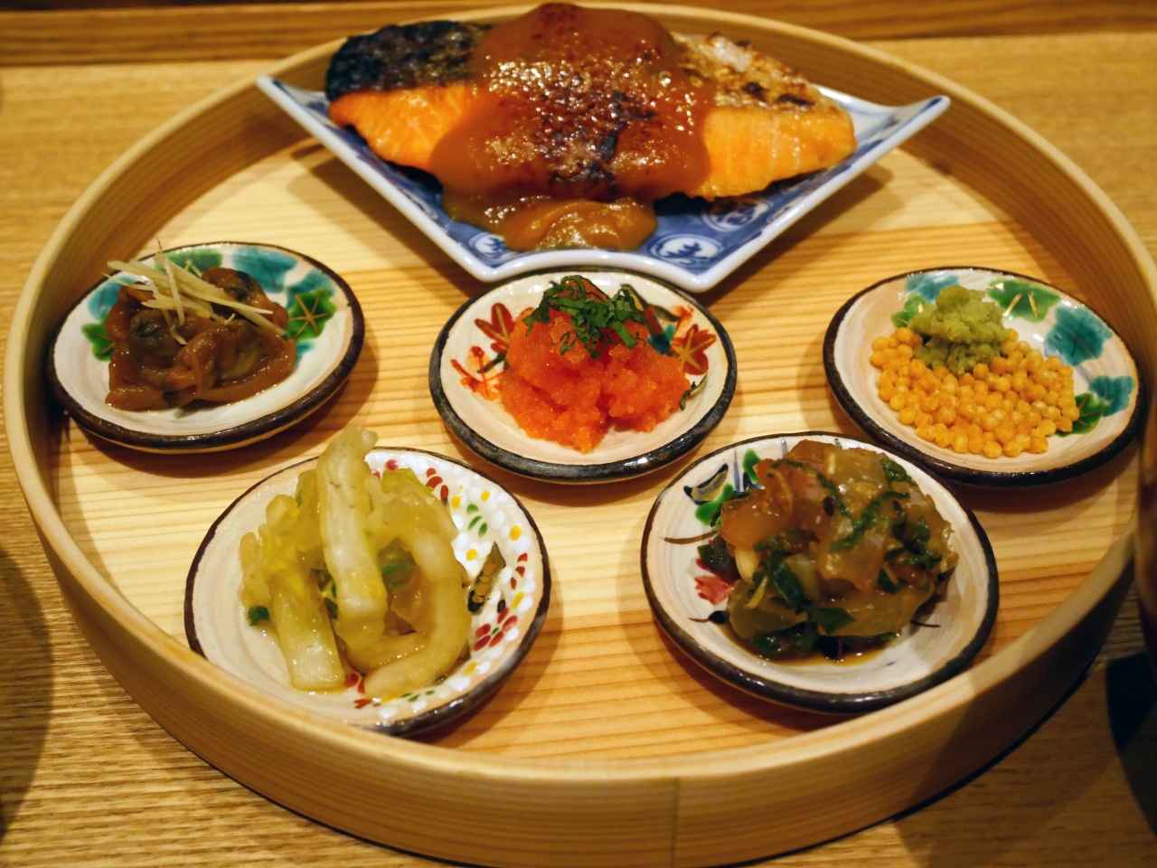 画像1: 主役を際立たせるための引き算。おかずの立ち位置にも、考えがあった