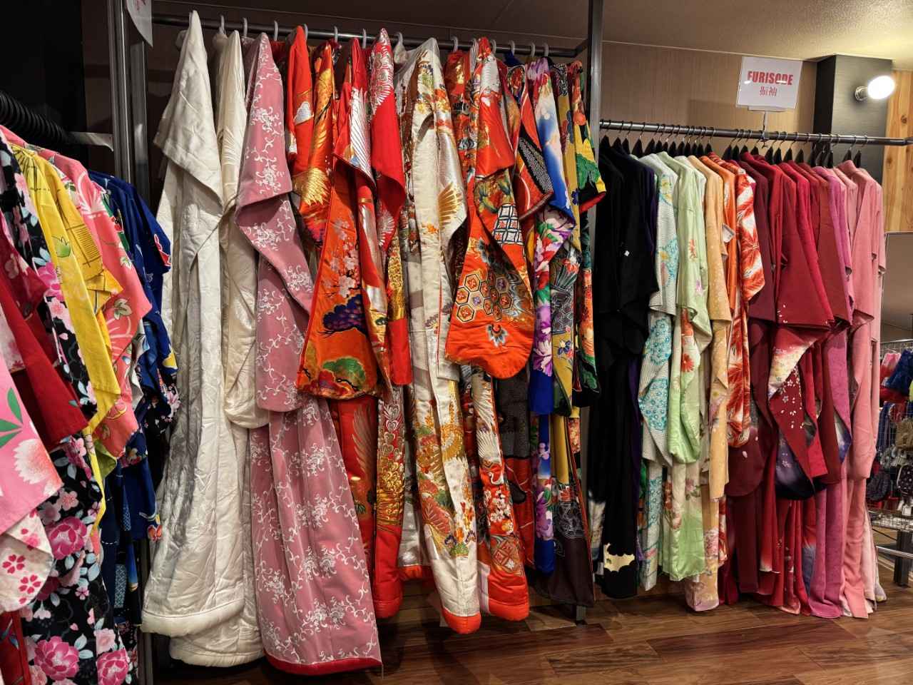 画像8: 【厳選】京都のおすすめ古着屋11選。初心者も立ち寄りやすいお店をご案内！